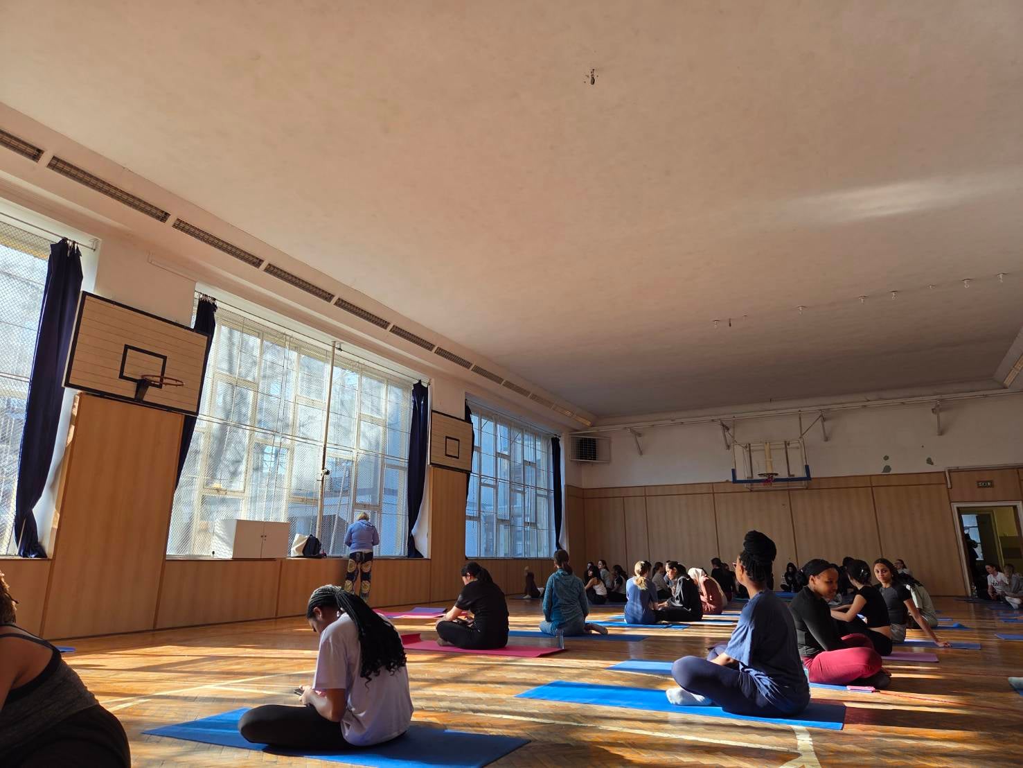デブレツェン大学で履修したヨガの授業
